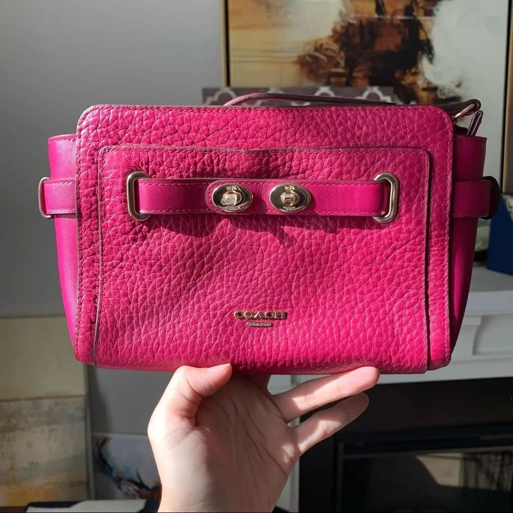 NWT COACH CRANBERRY PINK BLAKE CROSSBODY IN BUBBLE LEATHER (COACH F35688)